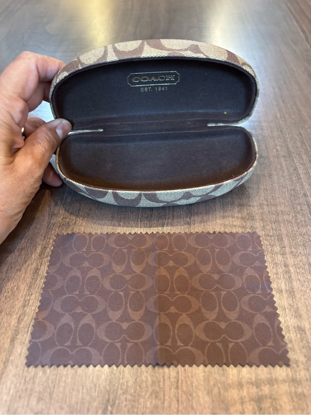 Coach Signature C Monogram Hard Eyeglass Sunglasses Case with Cloth